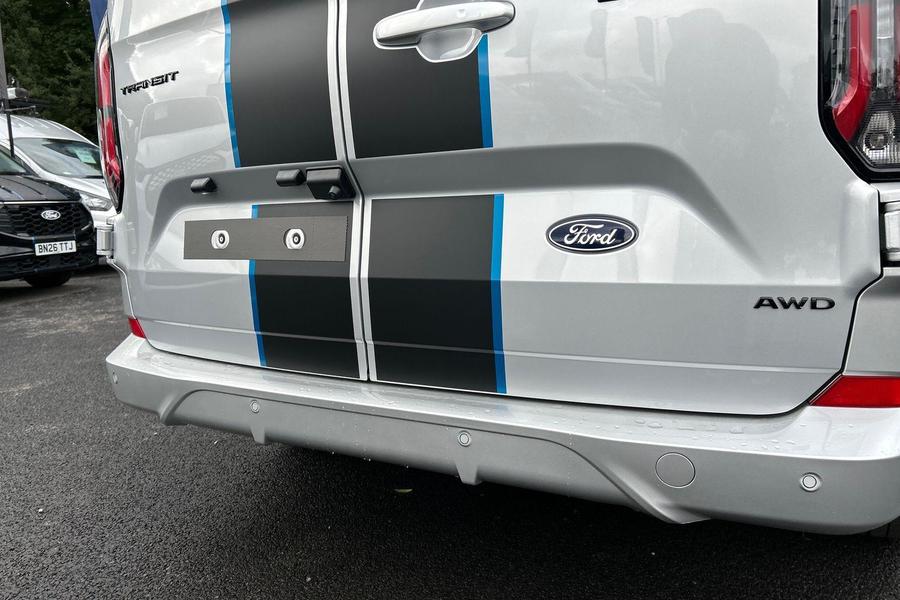 Ford TRANSIT CUSTOM Photo b8efb304-e3d9-47d2-9c1d-070f6312da06.jpg