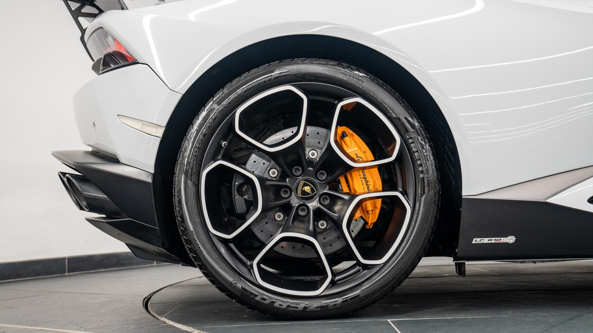 LAMBORGHINI Huracan Photo b9021b24-5b91-4fe6-a864-3316a3245800.jpg