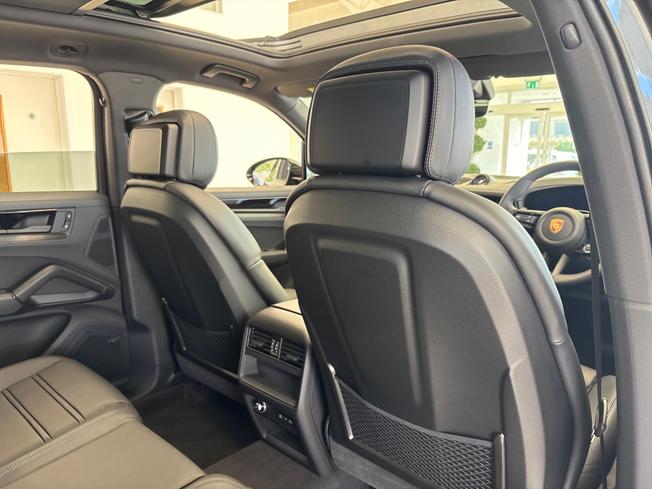 PORSCHE Cayenne Photo 45