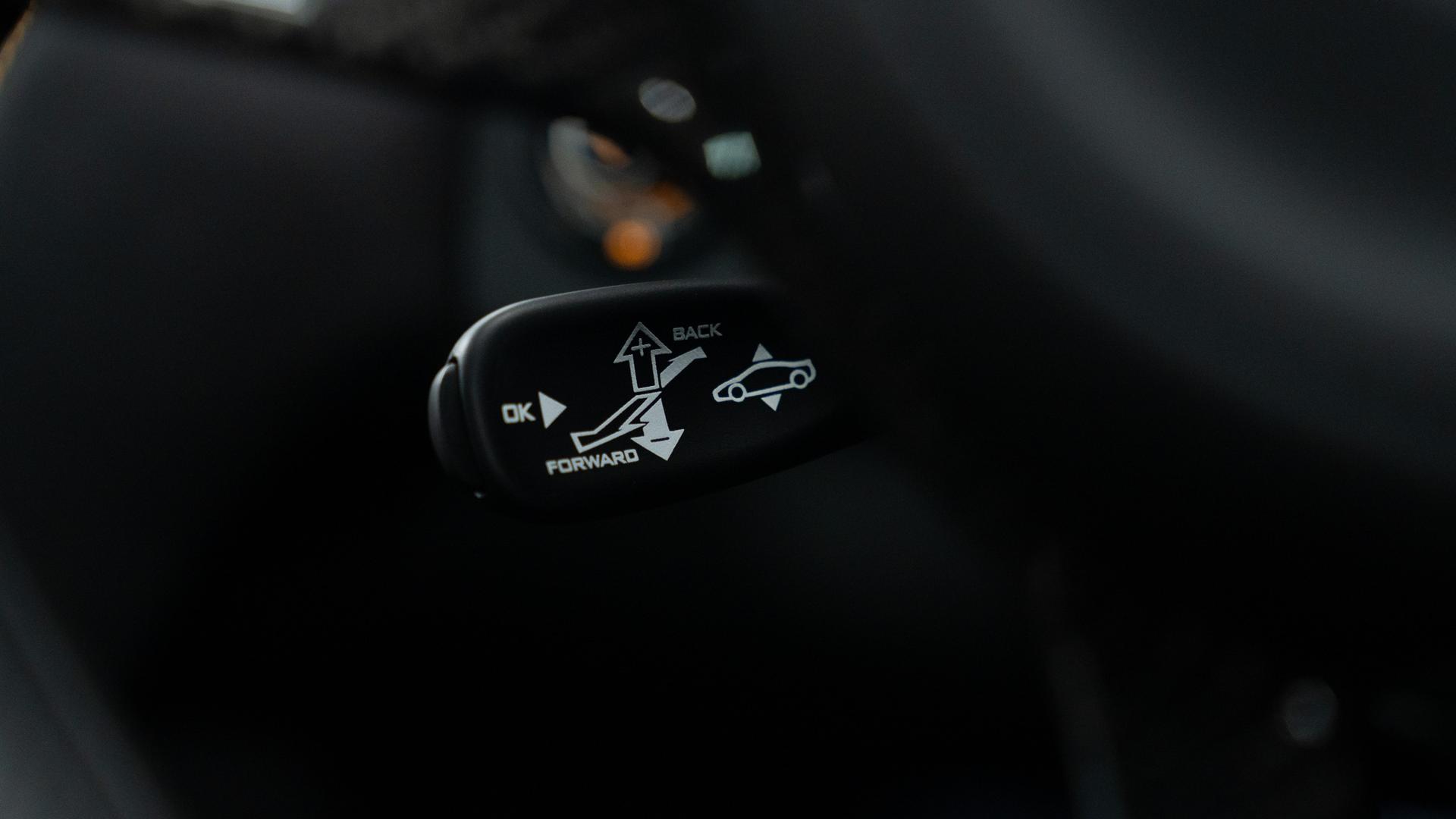McLaren MP4-12C Photo b90ea4fc-02fc-4759-ae52-9ce2fcc6c815.jpg