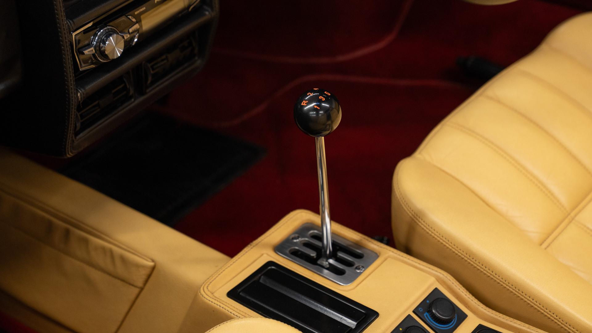Ferrari 328 Photo b91ff7e2-7049-4664-a91a-31934cb855a4.jpg