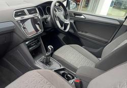 Volkswagen Tiguan Photo 2