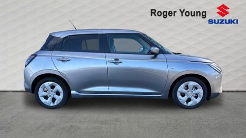 Suzuki Swift Photo b9607139-e6b0-4b2e-81b8-15103465f3da.jpg