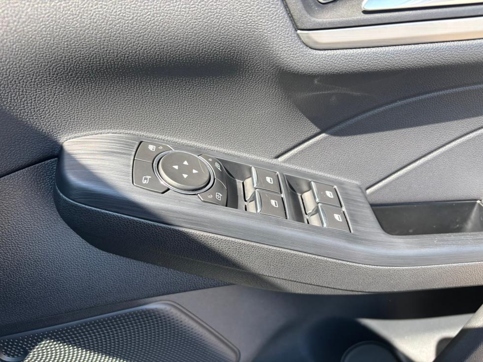 Ford Kuga Photo b96314ab-1af3-424d-9ee1-628152ea9329.JPEG