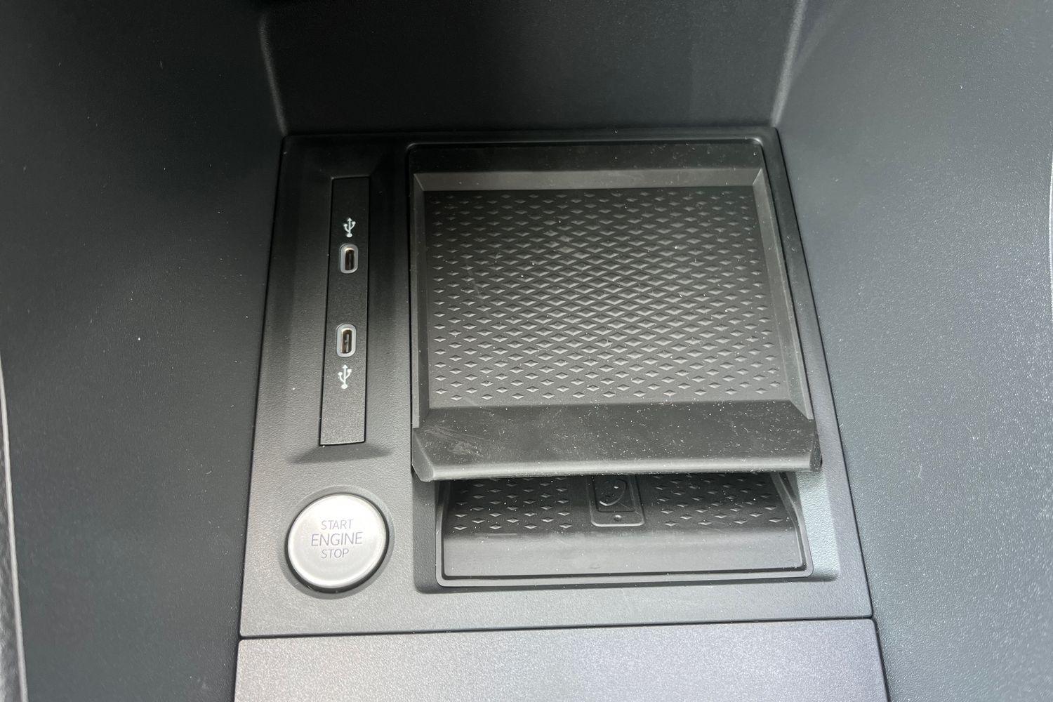 Ford TRANSIT CONNECT Photo 15
