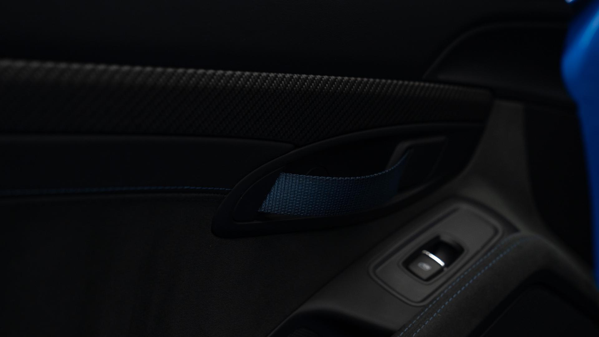 Porsche 718 Cayman Photo b97258f0-71f4-4438-bb9a-34f86b5ee009.jpg