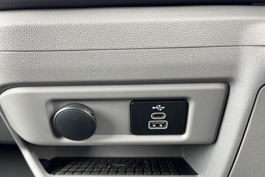Ford TRANSIT CUSTOM Photo b979dce7-5669-4160-a400-19cd15cb6b9a.jpg