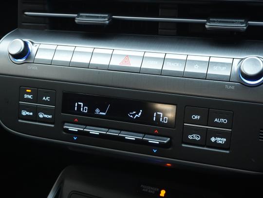 Hyundai KONA Photo b9916a1b-e379-479e-82dc-5b317ffb2cc2.jpg