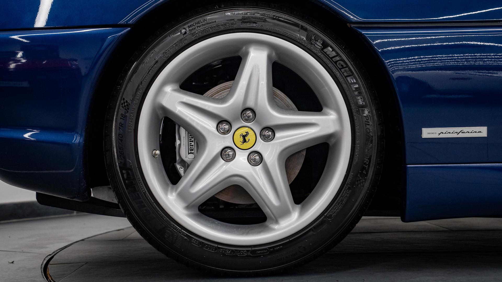 Ferrari 355 F1 Photo b998e97a-c8d7-462d-a389-5ddd9cc5a37f.jpg
