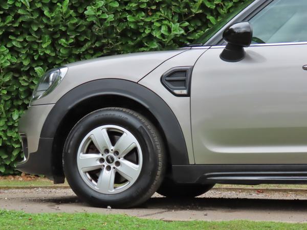 Used MINI Countryman MV68BPF 9