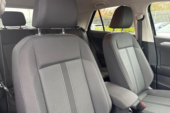 Volkswagen T-Roc Photo 26