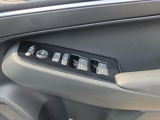 Honda HR-V Photo b9c6a2ba-55c5-46da-9731-9849f198036f.jpg