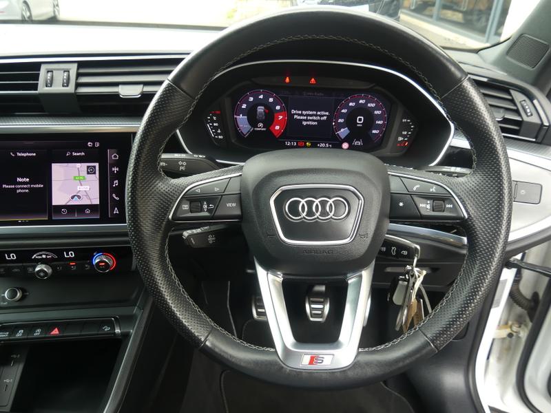 Audi Q3 Photo b9e640fe-ce1b-44d8-a06d-6b4796463705.jpg