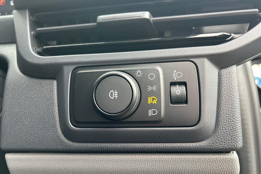 Ford TRANSIT CUSTOM Photo b9ebc4b9-476b-4555-8820-08a90d358ee7.jpg