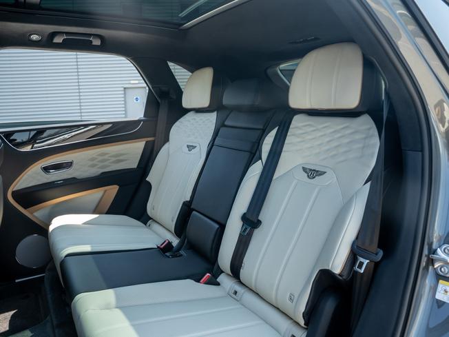 BENTLEY Bentayga  Photo 21