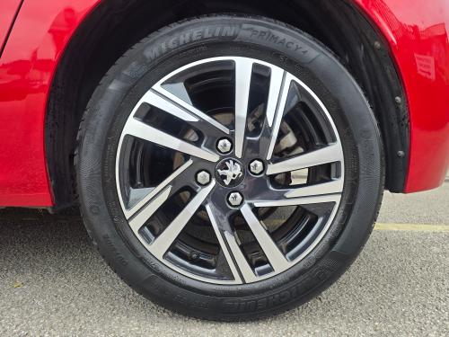 Peugeot 208 Photo b9f74477-bf4b-4fc8-8a12-086d93655d38.jpg