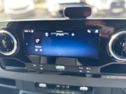 Mercedes-Benz Sprinter Photo 14