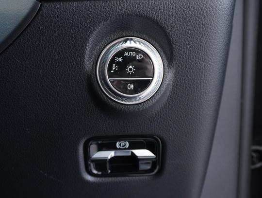 Mercedes-Benz C Class Photo ba10a038-be21-42bc-9246-f0a70b0c0c25.jpg