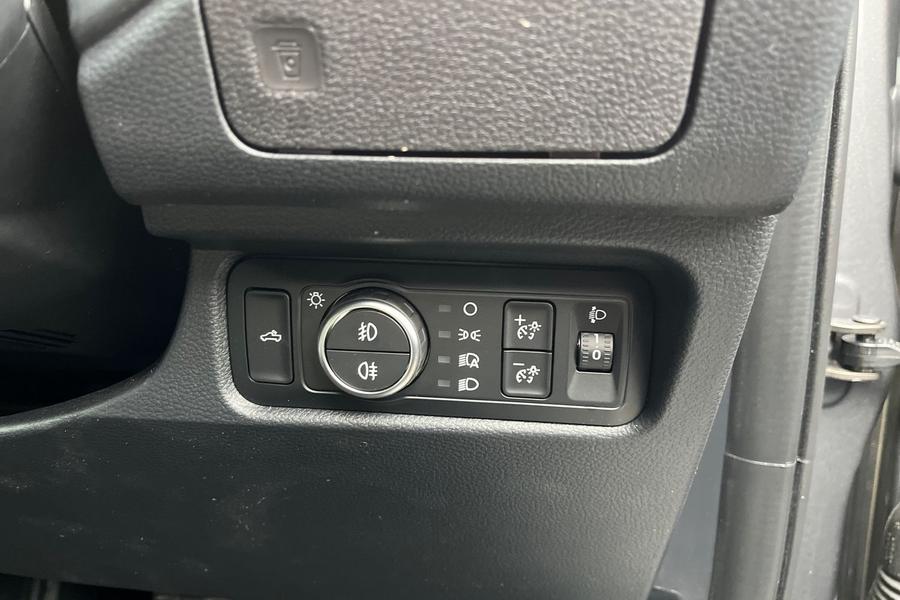 Ford RANGER Photo ba126fa7-3a08-4c81-9e0e-c7ad76569fbf.jpg
