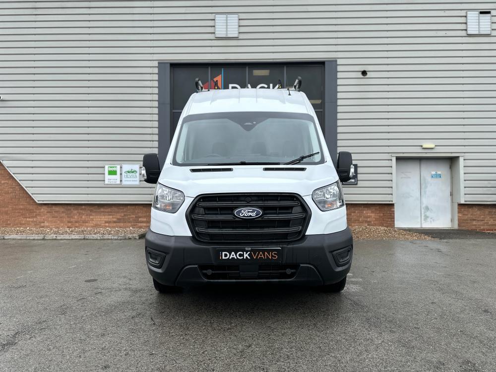 Ford Transit Photo ba2115b5-9bff-4242-b96a-dae8017b8005.jpg