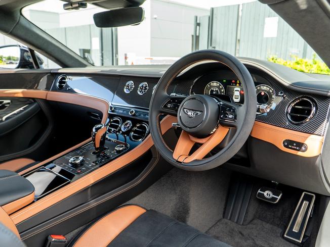 BENTLEY Continental GT Photo 17