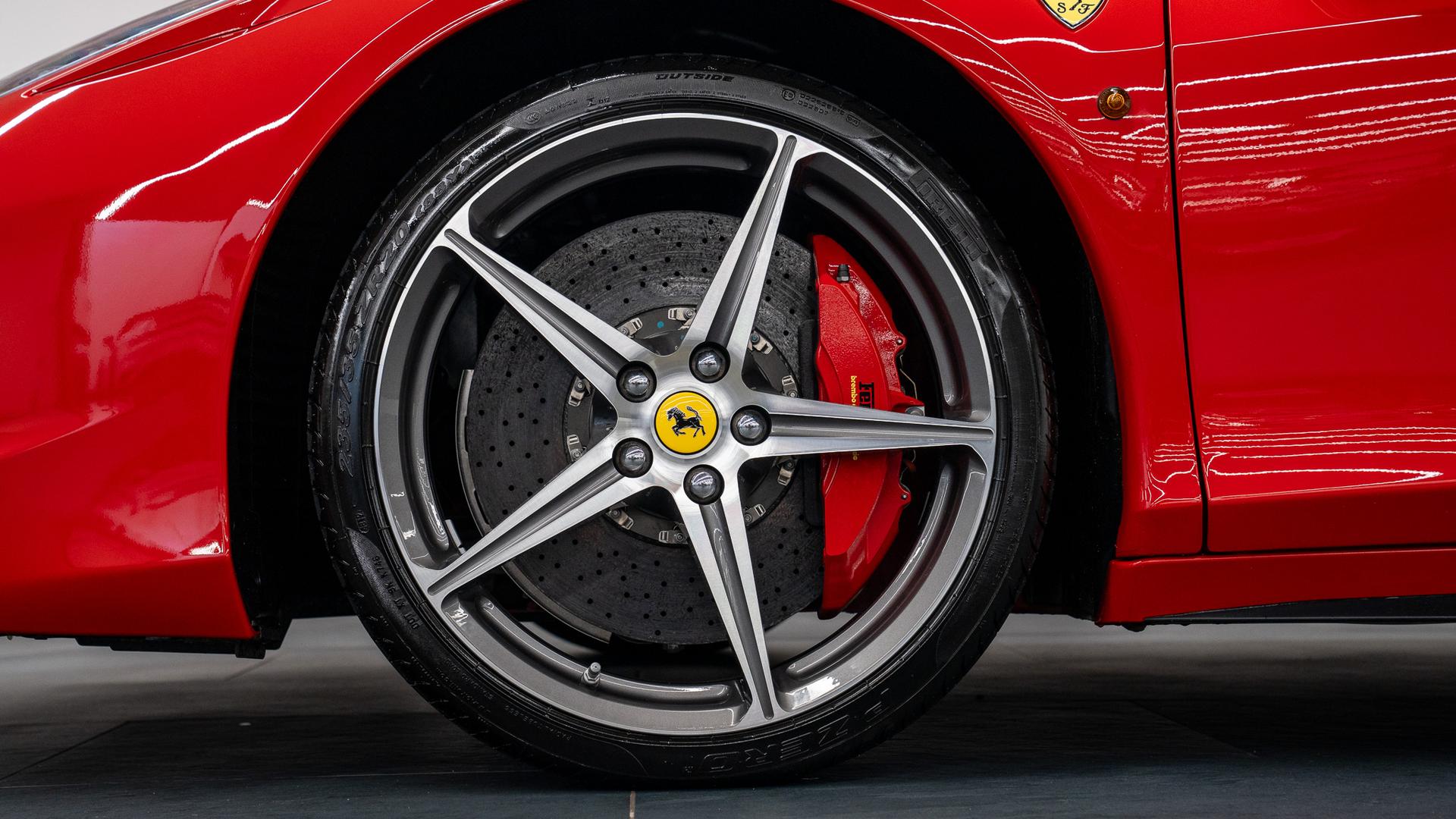 Ferrari 458 Photo ba2bfd81-301c-4c40-8793-dd0becf40c5f.jpg