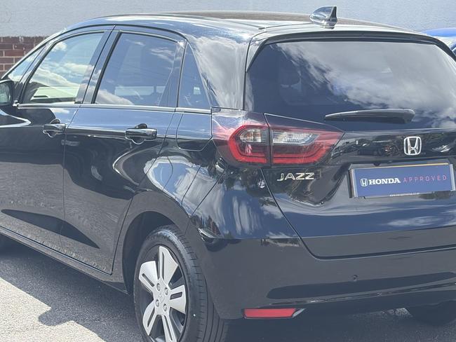 Honda Jazz Photo ba3a1e6b-2e4d-4250-ac5f-f9eadf763f6b.jpg