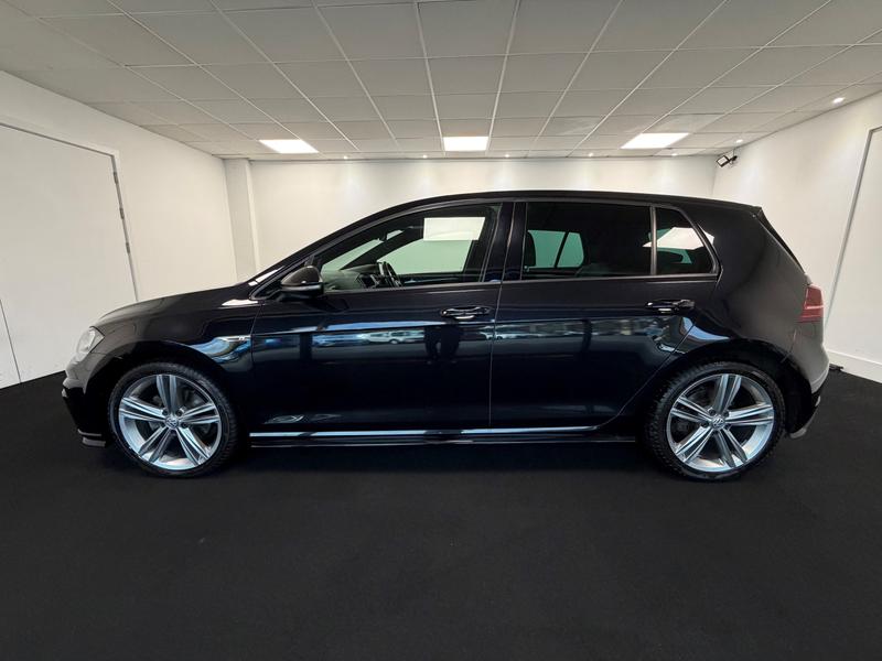 Volkswagen Golf Photo ba479ff8-fc21-4a45-9aee-db9907b2e73c.jpg
