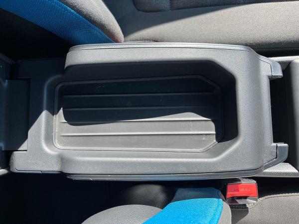 BMW i3 Photo ba47ede5-ef85-440c-b74e-ec0c8071af9f.jpg