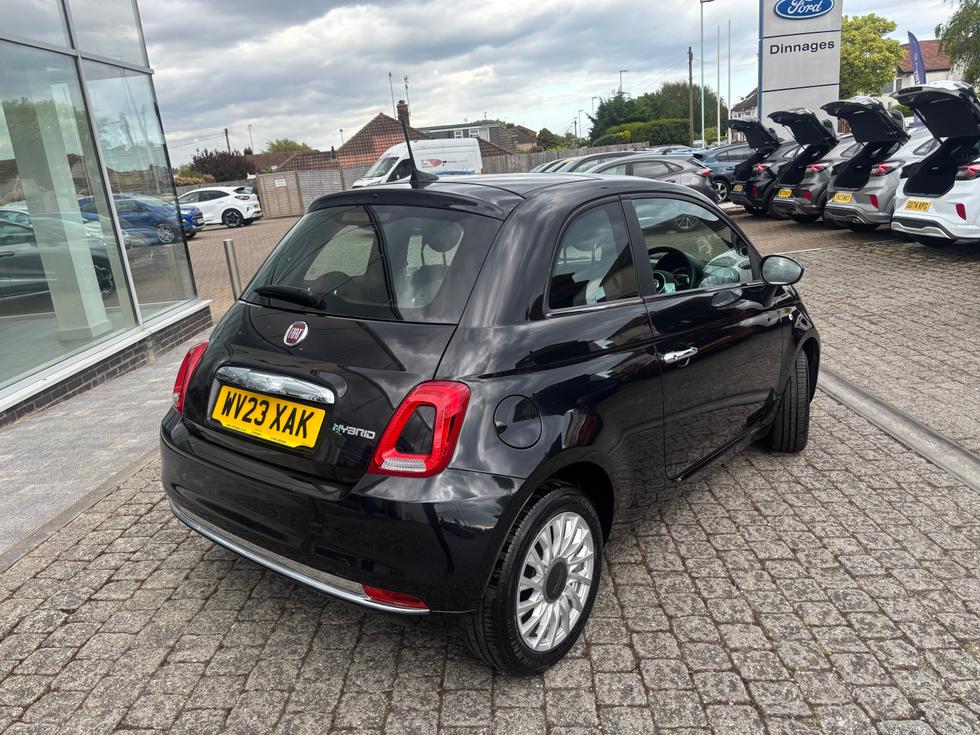 Fiat 500 Photo ba494114-a69e-4468-a9a5-531735d13b9c.jpeg