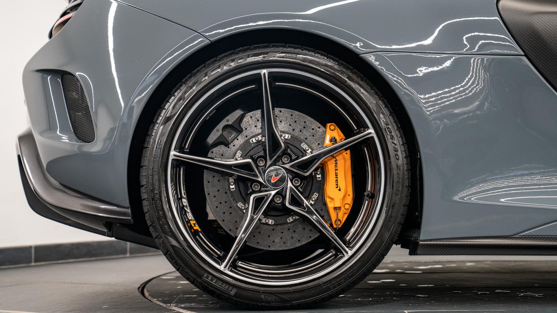 McLaren 675 LT Photo ba49f5dc-451e-4f83-a09b-b54077276b7d.jpg