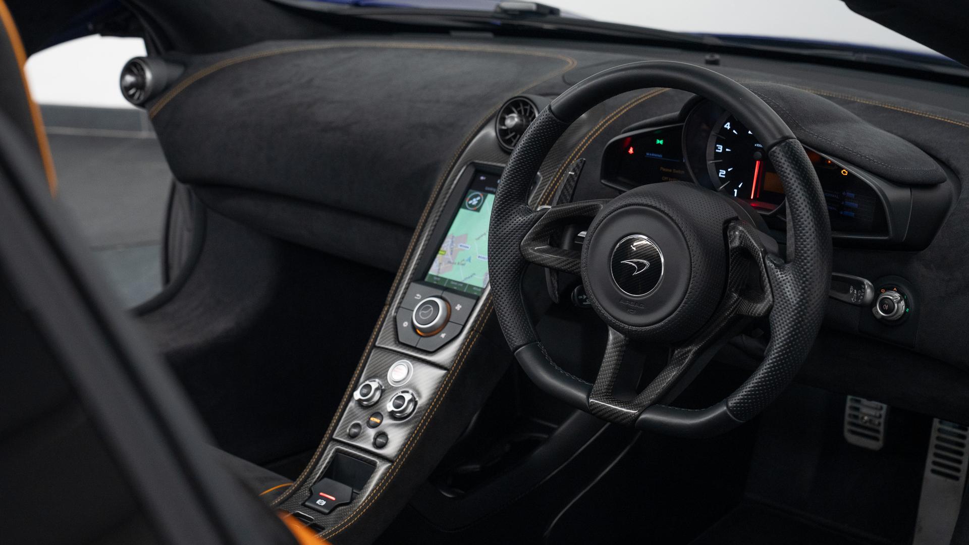 McLaren 675 LT Photo ba58a1b0-8408-46ec-8ad5-9424ca1787ed.jpg