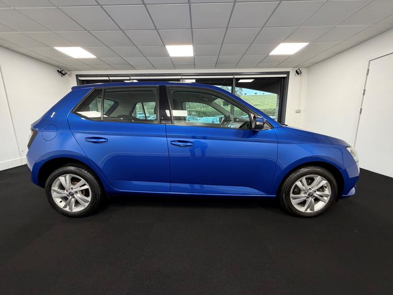 Skoda Fabia Photo ba6ba292-ea4a-4e54-96cf-f8ff40786f02.jpg