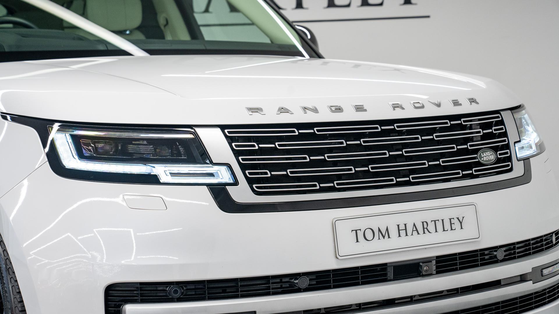 Land Rover Range Rover Photo ba7c4eea-d885-4203-b517-f01cdb962426.jpg