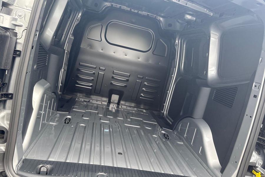 Ford TRANSIT COURIER Photo ba8879d1-bb3b-4247-ae81-27508a3e47ba.jpg