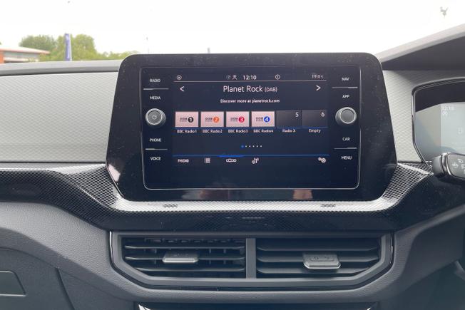 VOLKSWAGEN T-Cross Photo 11