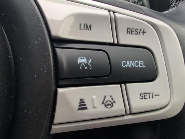 Honda Jazz Photo ba8bbee9-1ea0-49d3-b8fa-0121a154b4b2.jpg