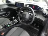 Peugeot 208 Photo 14