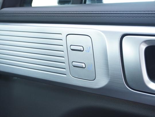 Hyundai Santa Fe Photo ba9feed1-3f91-44ff-80e9-0519d9d7805f.jpg