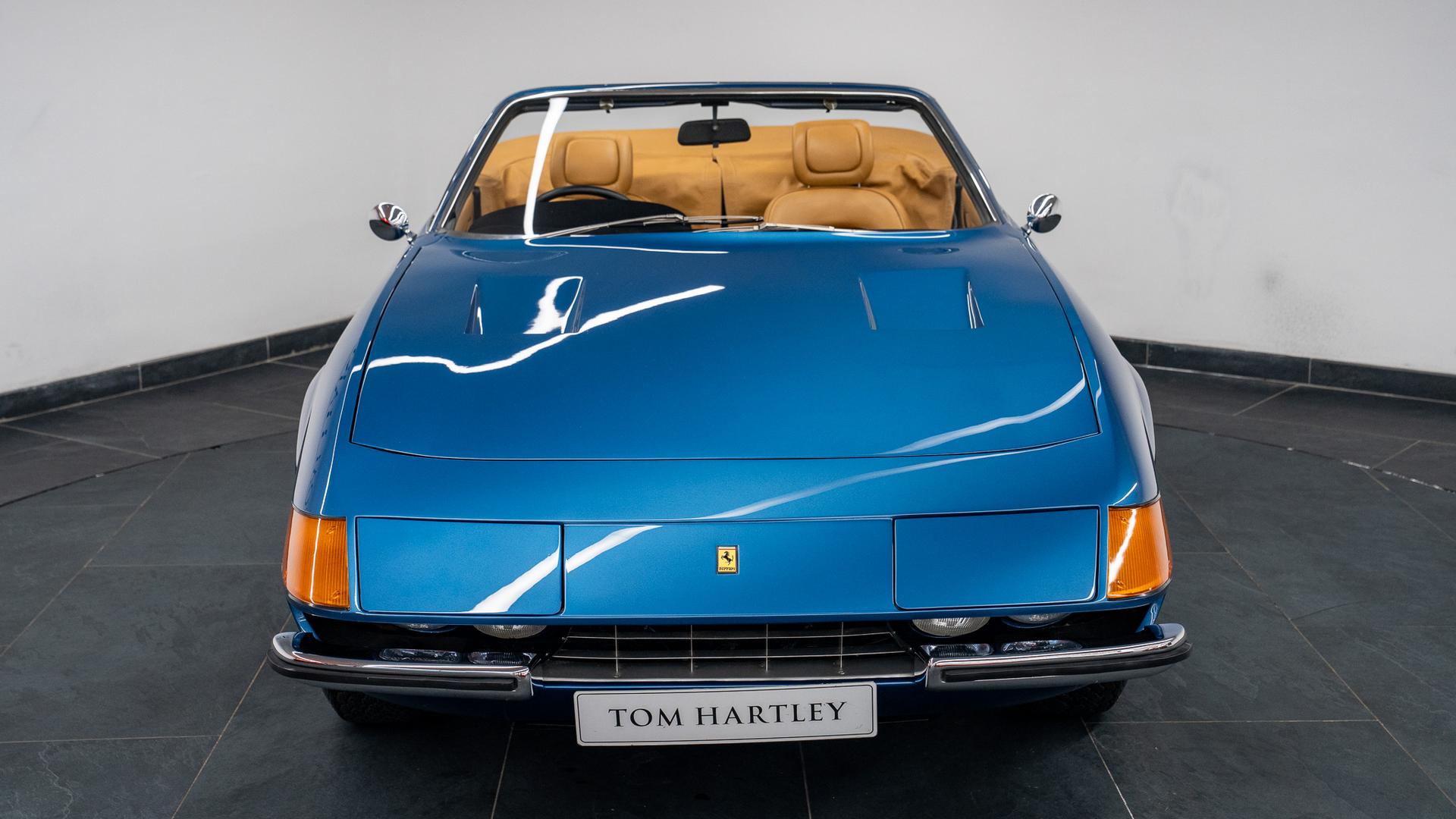 Ferrari 365 GTB/4 Daytona Photo baae73fa-4a7f-43cb-afe5-3ab1f77482cd.jpg
