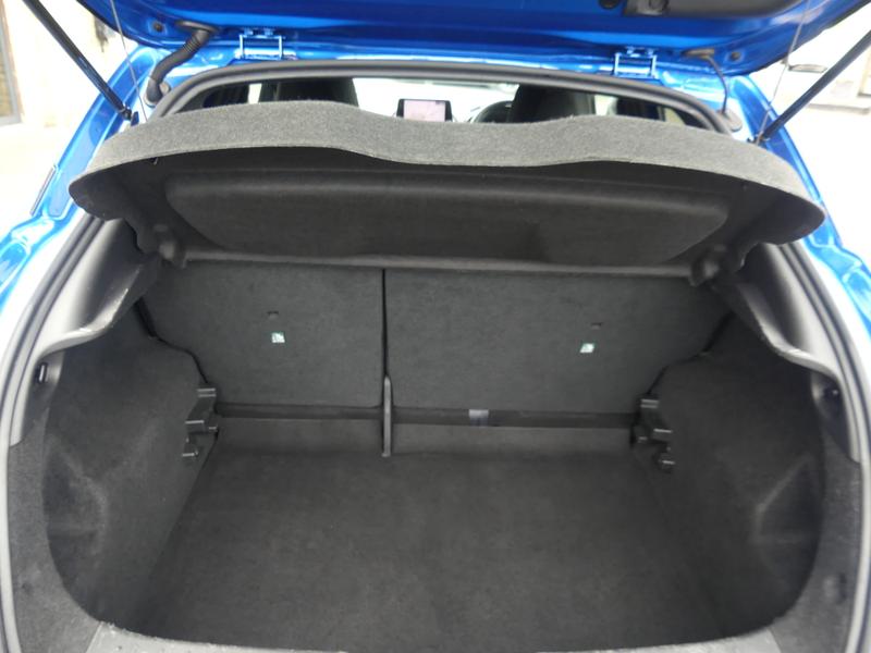 Nissan Juke Photo bac5c86b-3df5-4b92-ad3f-115b706bc950.jpg