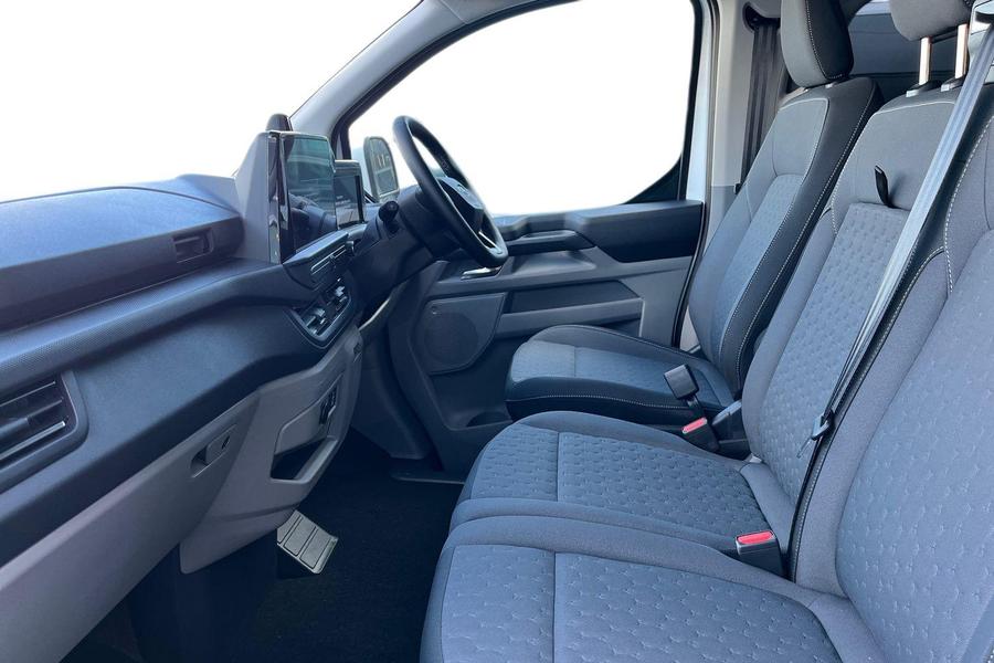 Ford TRANSIT CUSTOM Photo bad0944d-62a0-4a59-acc7-db0f2a18c19f.jpg
