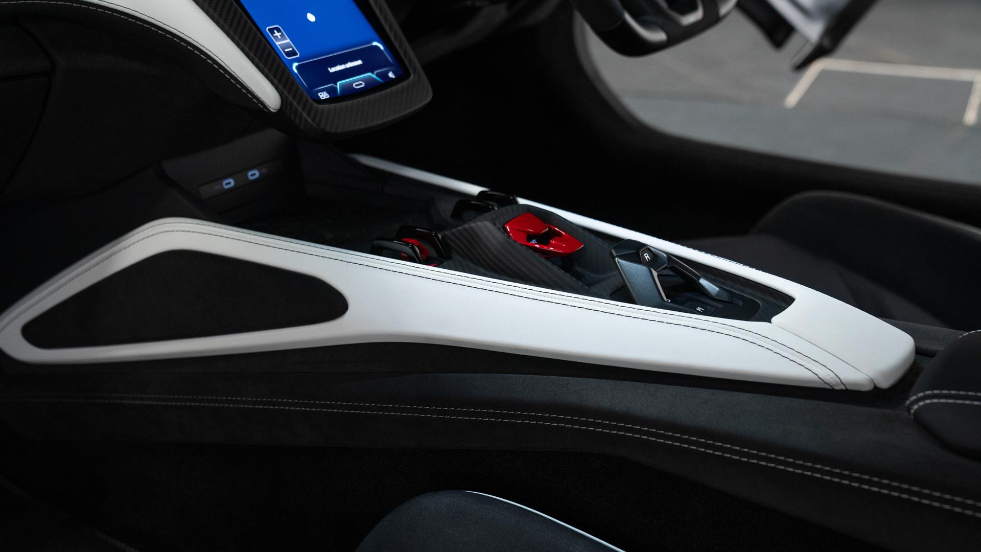 LAMBORGHINI Revuelto Photo bad11160-3515-44ed-b26f-ab71813df9a1.jpg
