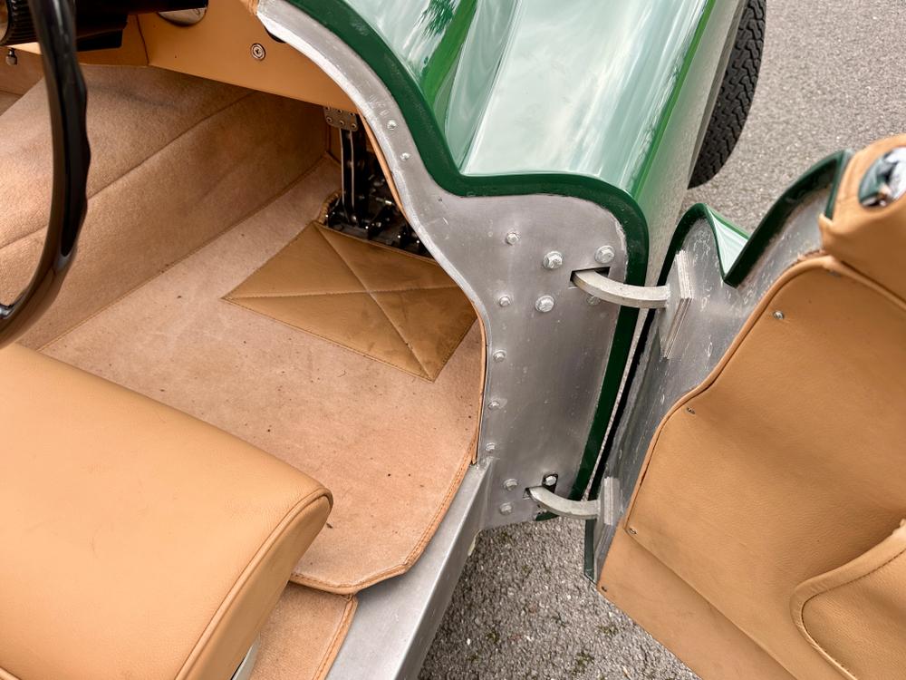 Used Jaguar XK120 1JYU 21