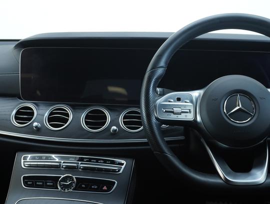 Mercedes-Benz E Class Photo bae481cb-640b-4f1d-8302-9b2f1594a36f.jpg