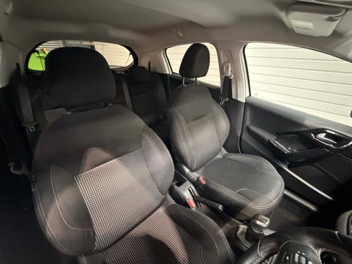 Peugeot 208 Photo bae4ab64-edc6-4c45-98e3-9af8d130e0a5.jpeg
