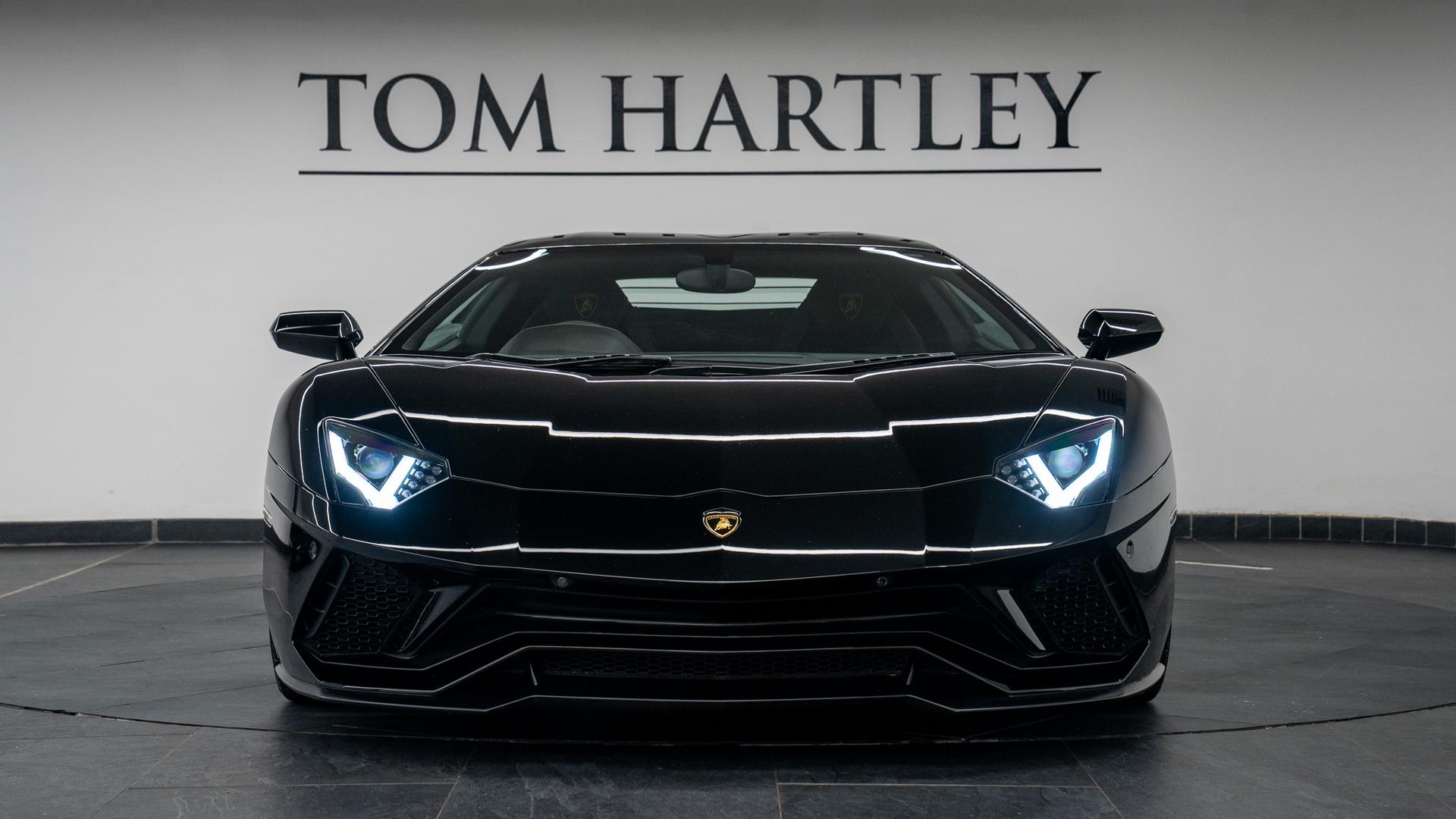 LAMBORGHINI Aventador Photo baf31959-b52d-4665-aa19-50df7696aecb.jpg