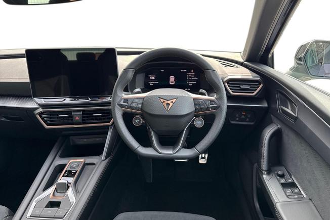 CUPRA Leon Photo 11