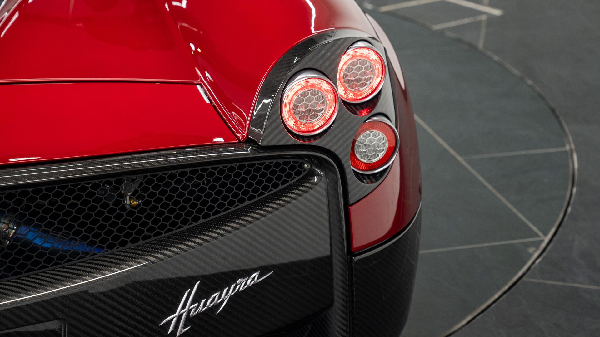 Pagani Huayra Photo bb0d3460-dab3-43bd-9451-5378c67f9bca.jpg
