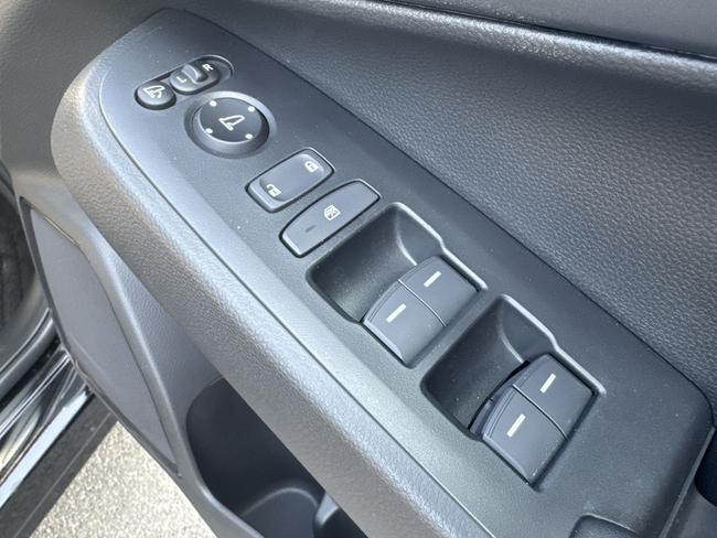 Honda HR-V Photo bb10ec62-7a9b-44da-9ece-efabd67301e4.jpg
